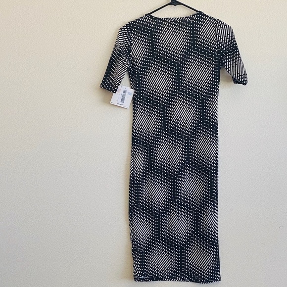 NWT LuLaRoe * RARE Black * JULIA * Slim Bodycon Form Fitted Tee Dress XXS - Picture 4 of 4